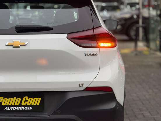 CHEVROLET-TRACKER-2025