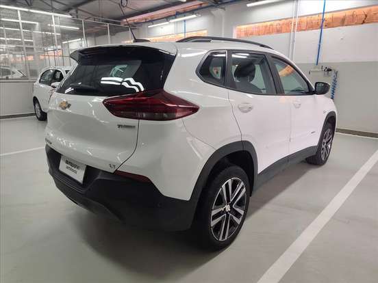 CHEVROLET-TRACKER-2023