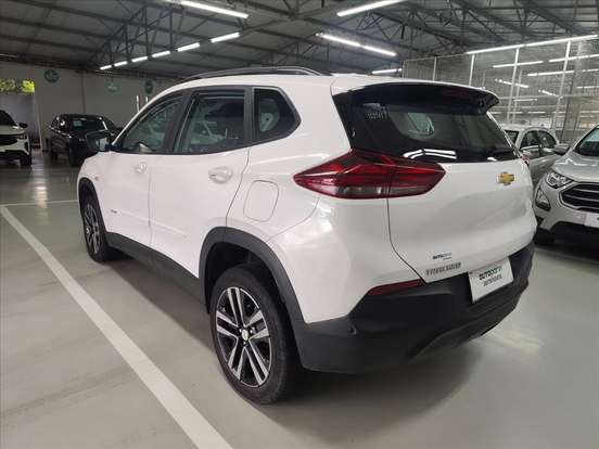 CHEVROLET-TRACKER-2023