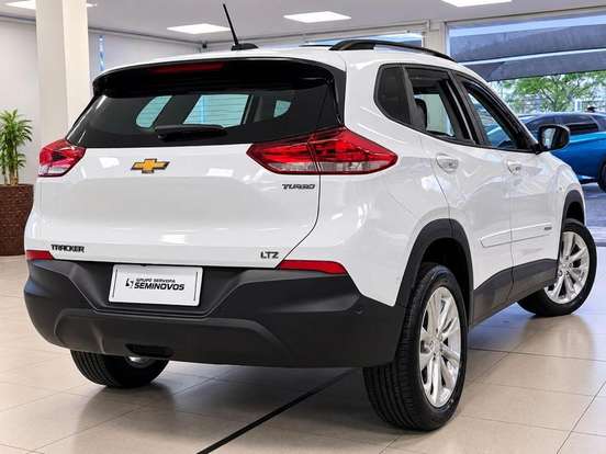 CHEVROLET-TRACKER-2022