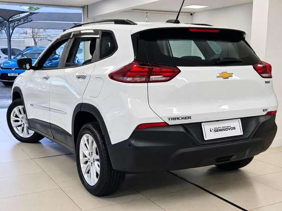 CHEVROLET-TRACKER-2022