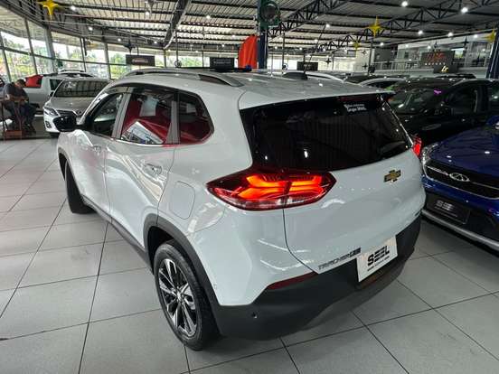 CHEVROLET-TRACKER-2022