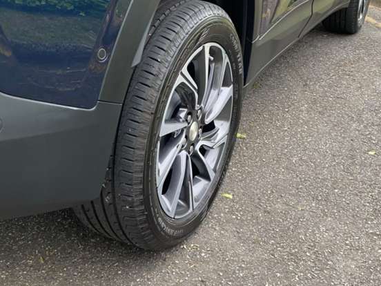 CHEVROLET-TRACKER-2025