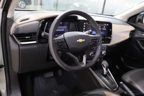 CHEVROLET-TRACKER-2025
