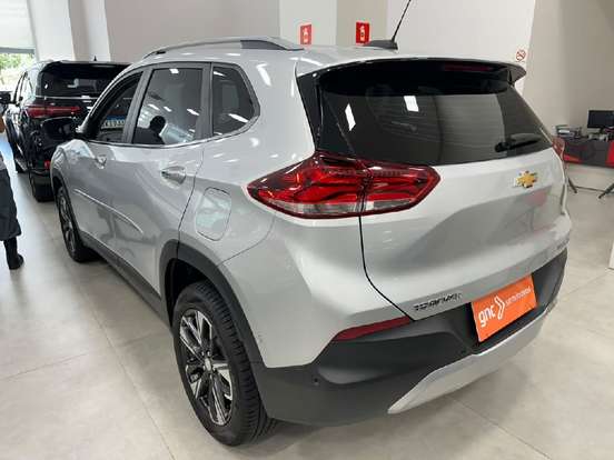 CHEVROLET-TRACKER-2022