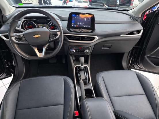CHEVROLET-TRACKER-2023