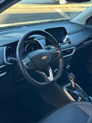 CHEVROLET-TRACKER-2023