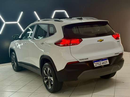 CHEVROLET-TRACKER-2024