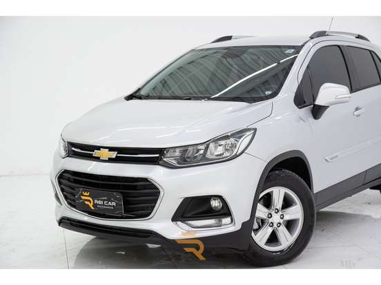 CHEVROLET-TRACKER-2019