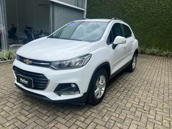 CHEVROLET-TRACKER-2017