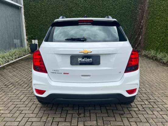 CHEVROLET-TRACKER-2017