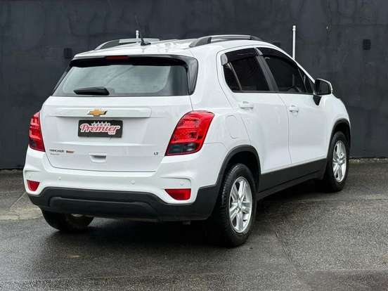 CHEVROLET-TRACKER-2018