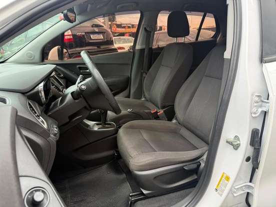 CHEVROLET-TRACKER-2018