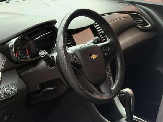CHEVROLET-TRACKER-2018