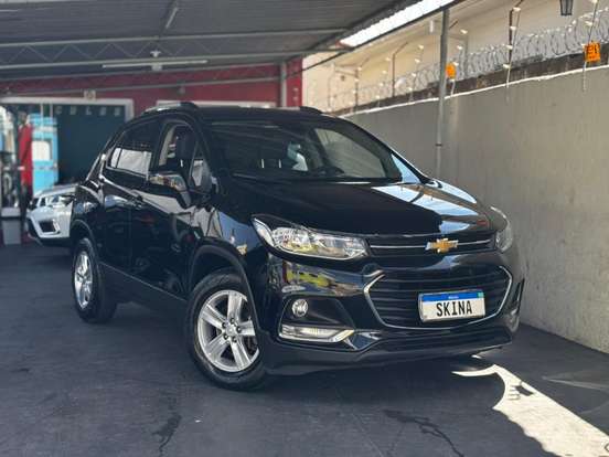 CHEVROLET-TRACKER-2018