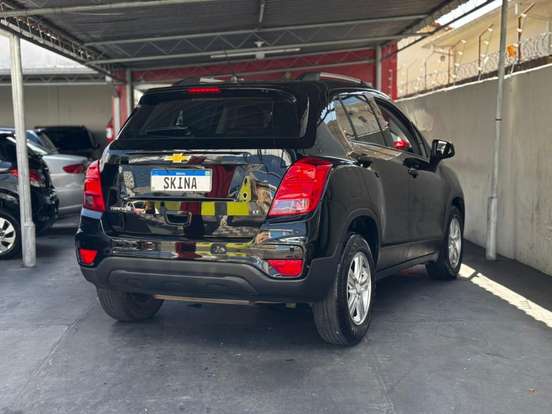 CHEVROLET-TRACKER-2018