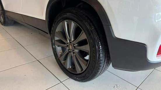CHEVROLET-TRACKER-2017