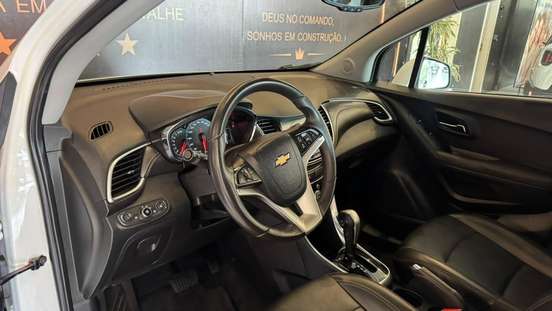 CHEVROLET-TRACKER-2017