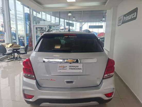 CHEVROLET-TRACKER-2017