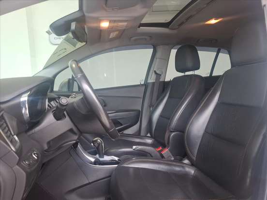 CHEVROLET-TRACKER-2017