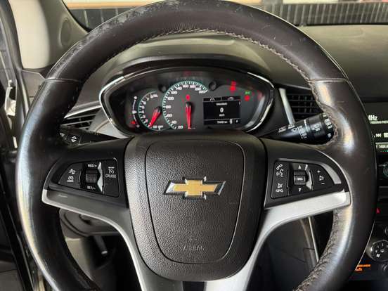 CHEVROLET-TRACKER-2018