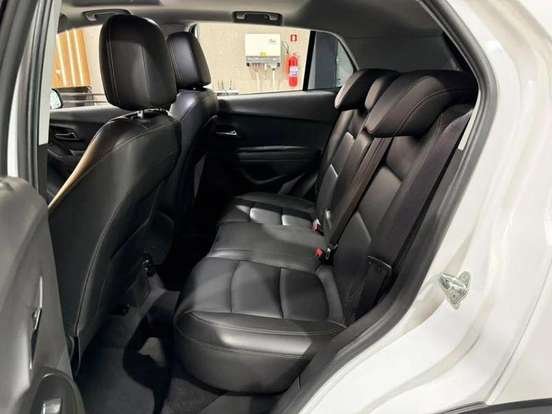 CHEVROLET-TRACKER-2018