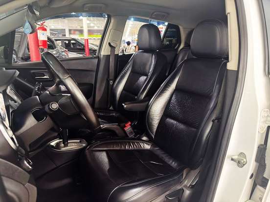 CHEVROLET-TRACKER-2014