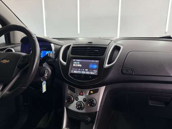 CHEVROLET-TRACKER-2014