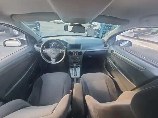 CHEVROLET-VECTRA-2.0 MPFI GT HATCH 8V FLEX 4P AUTOMÁTICO CHEVROLET-VECTRA-2011