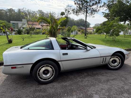 CHEVROLET-CORVETTE-1984