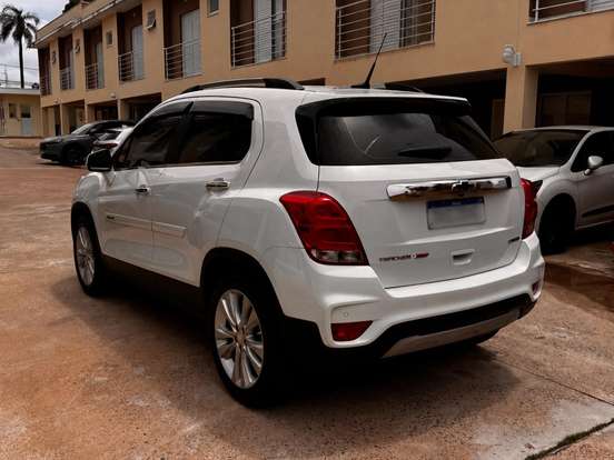 CHEVROLET-TRACKER-2018