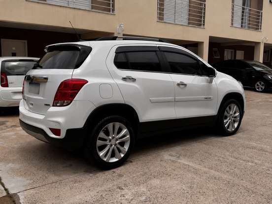 CHEVROLET-TRACKER-2018
