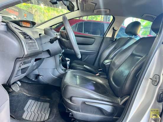 CITROËN-C4-2.0 EXCLUSIVE 16V FLEX 4P AUTOMÁTICO CITROËN-C4-2010