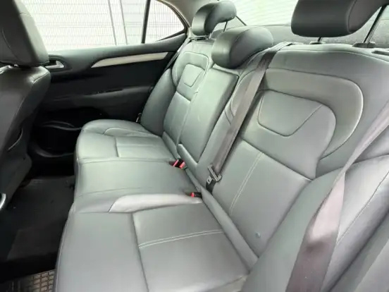 CITROËN-C4 LOUNGE-1.6 TENDANCE 16V TURBO FLEX 4P AUTOMÁTICO CITROËN-C4 LOUNGE-2014