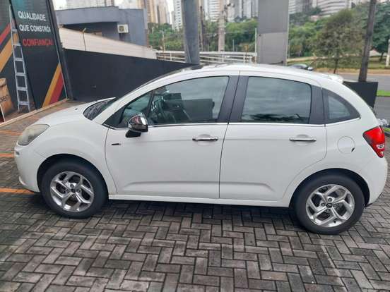 CITROËN-C3-1.6 EXCLUSIVE 16V FLEX 4P AUTOMÁTICO CITROËN-C3-2014
