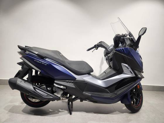 DAFRA CRUISYM 300 