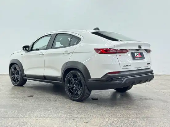 FIAT-FASTBACK-2022
