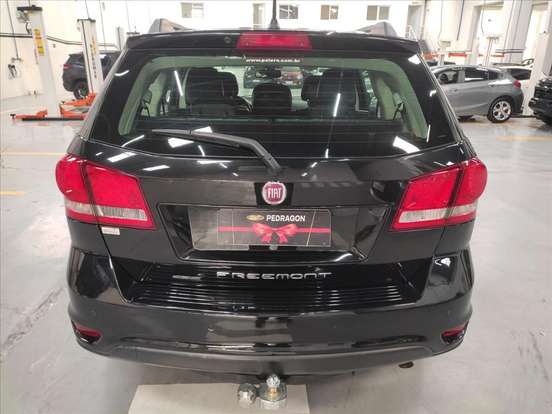 FIAT-FREEMONT-2014