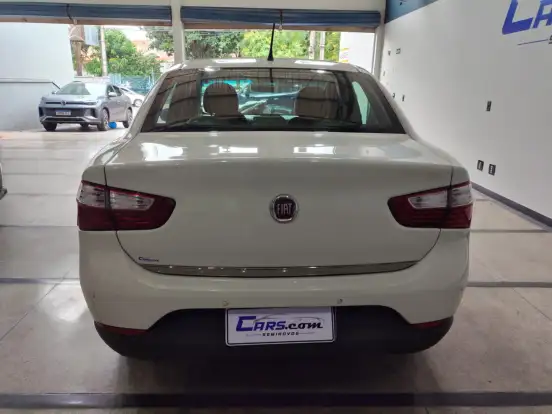 FIAT-GRAND SIENA-1.6 MPI ESSENCE 16V FLEX 4P MANUAL FIAT-GRAND SIENA-2015