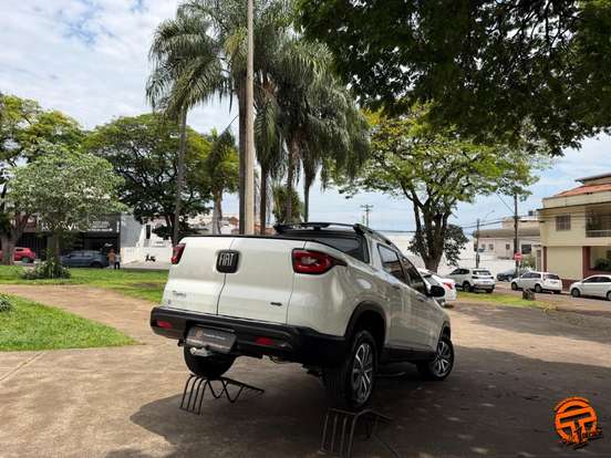FIAT-TORO-1.8 16V EVO FLEX FREEDOM OPEN EDITION AT6 FIAT-TORO-2016