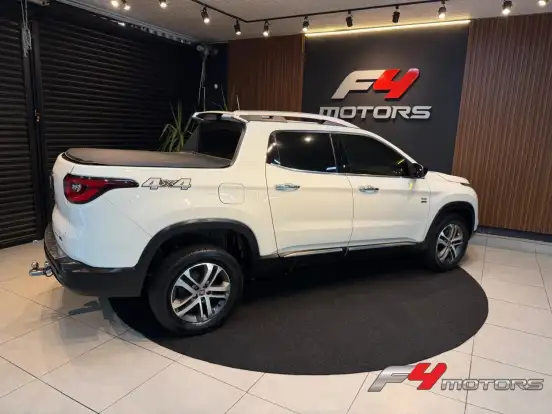 FIAT-TORO-2016