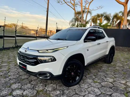 FIAT-TORO-2016