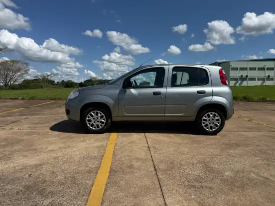 FIAT-UNO-1.0 EVO VIVACE 8V FLEX 4P MANUAL FIAT-UNO-2013