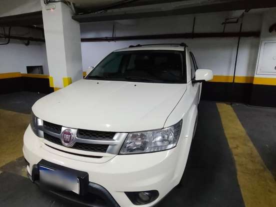 FIAT-FREEMONT-2.4 PRECISION 16V GASOLINA 4P AUTOMÁTICO FIAT-FREEMONT-2013