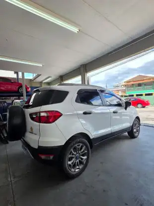 FORD-ECOSPORT-2014