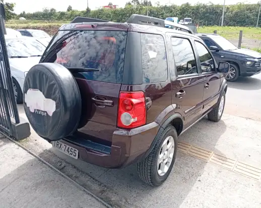 FORD-ECOSPORT-2011