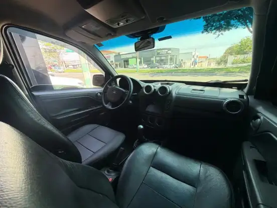 FORD-ECOSPORT-2010