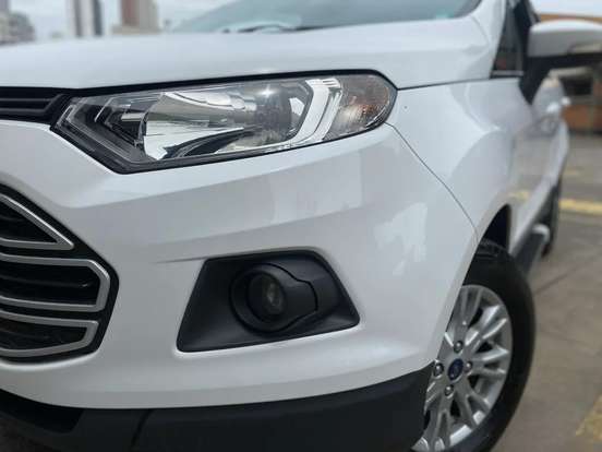 FORD-ECOSPORT-2016