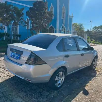 FORD-FIESTA-2013