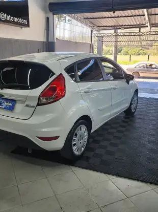 FORD-FIESTA-2014